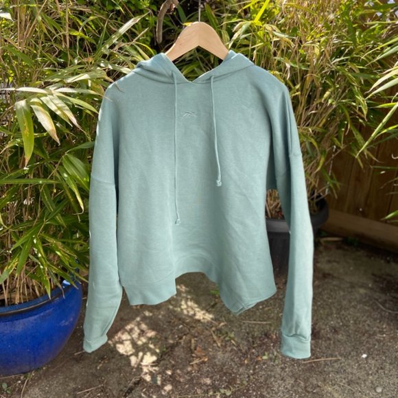 Reebok Asymmetrical Sweater - Picture 1 of 4